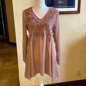 BNWT Johnny Was light velvet embroidered tunic